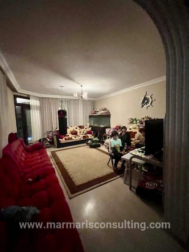Marmaris Wald Techniker Seite mit verkaufbarer 3+2 Villa