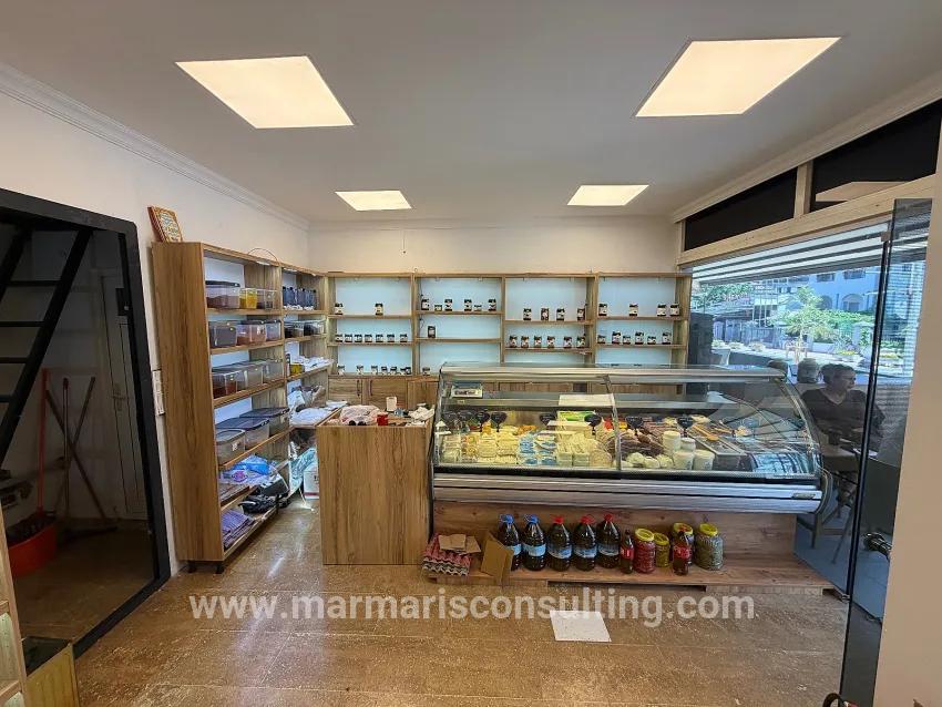Armutalan Zentrum satılık 50 m2 Straße Über der Laden