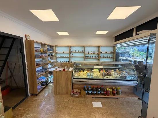 Armutalan Zentrum satılık 50 m2 Straße Über der Laden