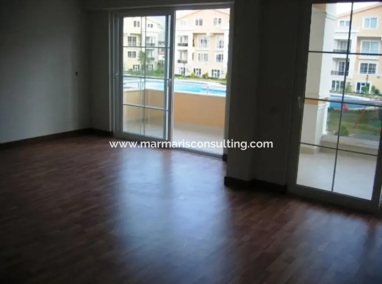 Luxus-Duplex-Wohnung Zum Verkauf In Der Website, Mit Schwimmbad, Im Zentrum Von Marmaris