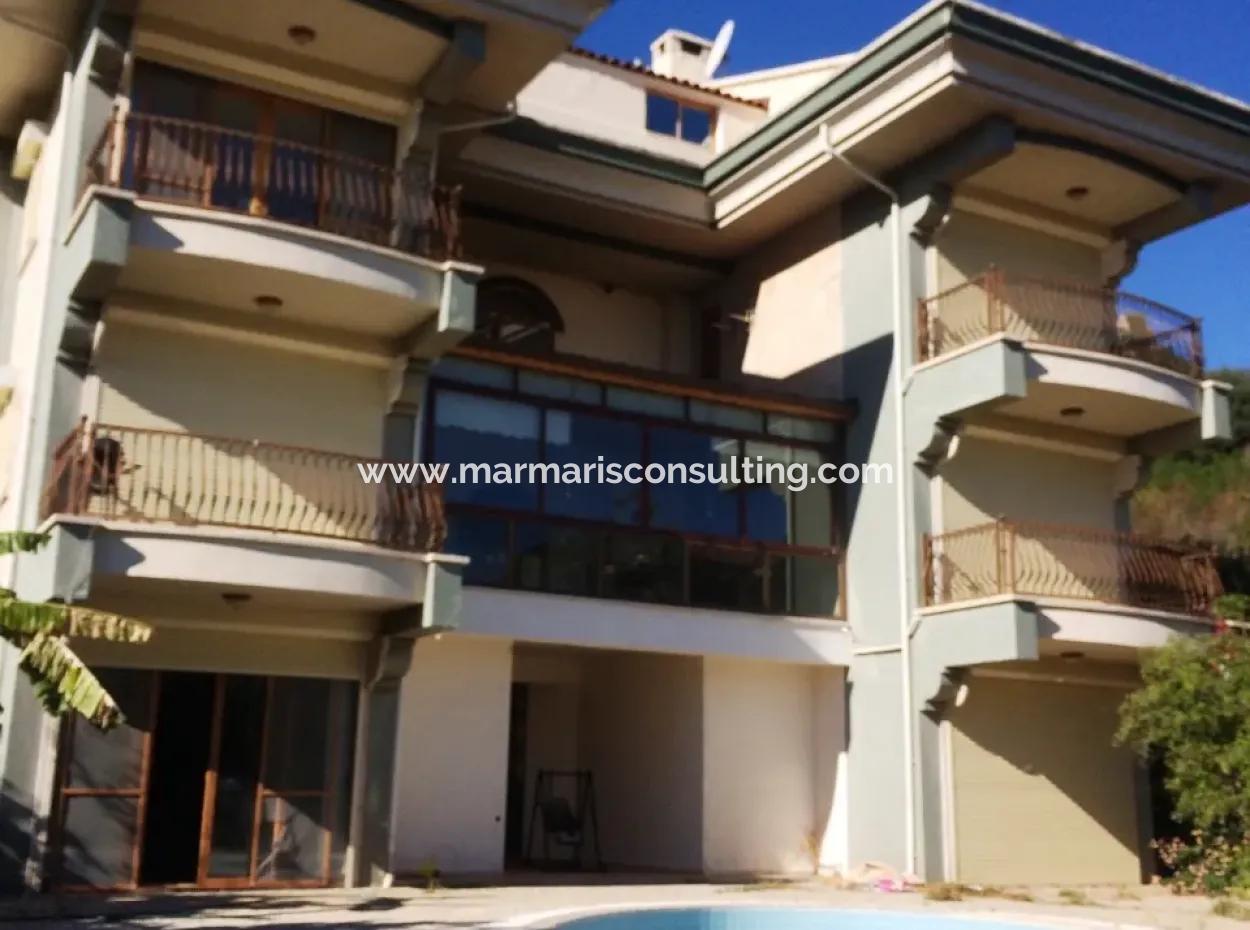 10 Schlafzimmer 2 Mit Pool Im Zentrum Von Marmaris.2500M2 Grundstück Zum Verkauf In Unserer Anlage.