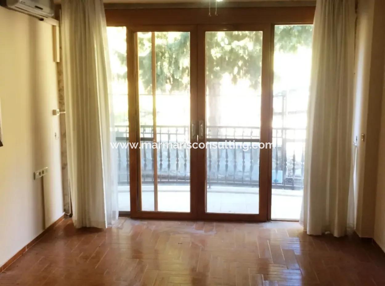 10 Schlafzimmer 2 Mit Pool Im Zentrum Von Marmaris.2500M2 Grundstück Zum Verkauf In Unserer Anlage.