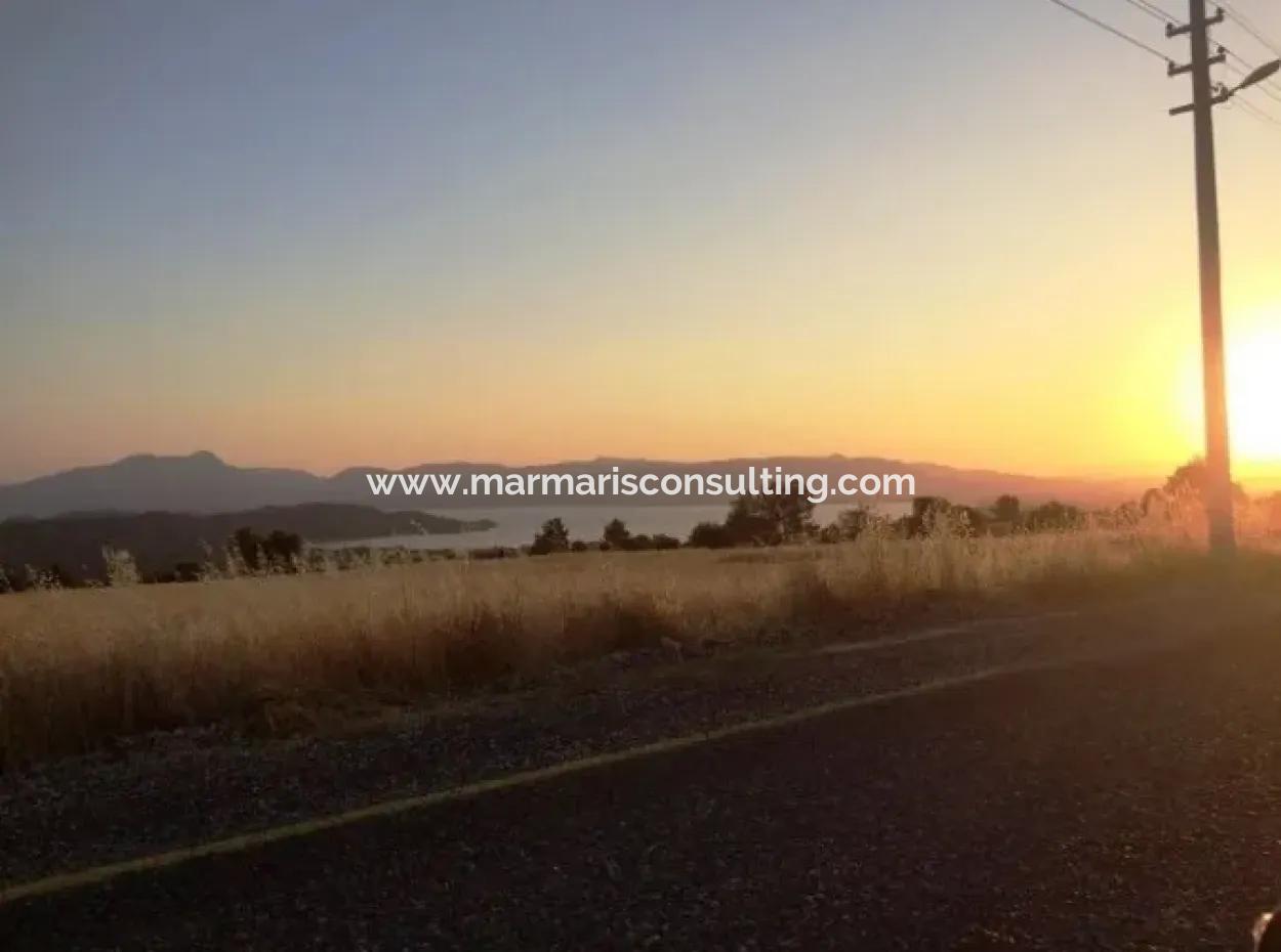 Die Stadt Von Köycegiz, Grundstück Zum Verkauf 19000M2 Ausbildung Absolvierte Er Das Viertel Mit Blick Auf Den See