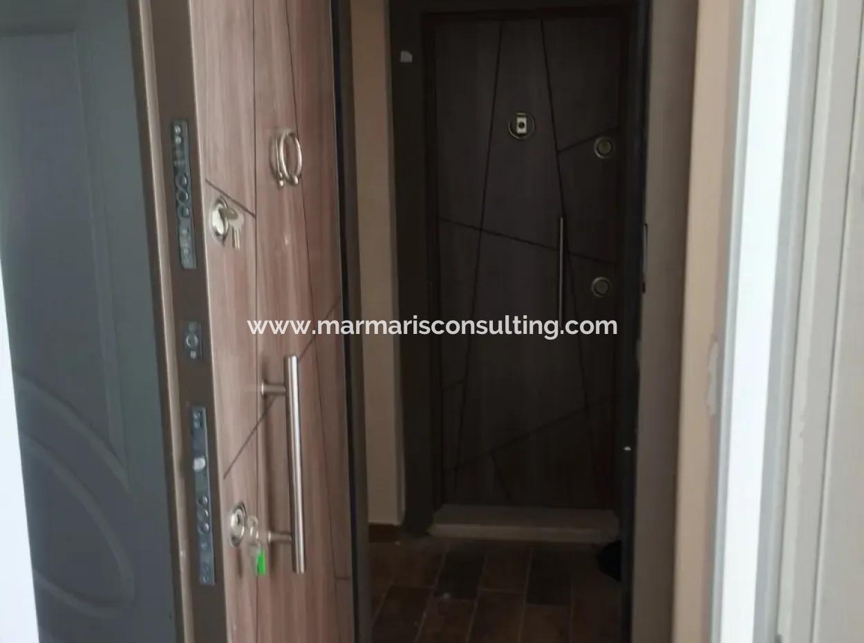 Möblierte Wohnung Mit Schwimmbad Zur Täglichen Miete Im Zentrum Von Marmaris