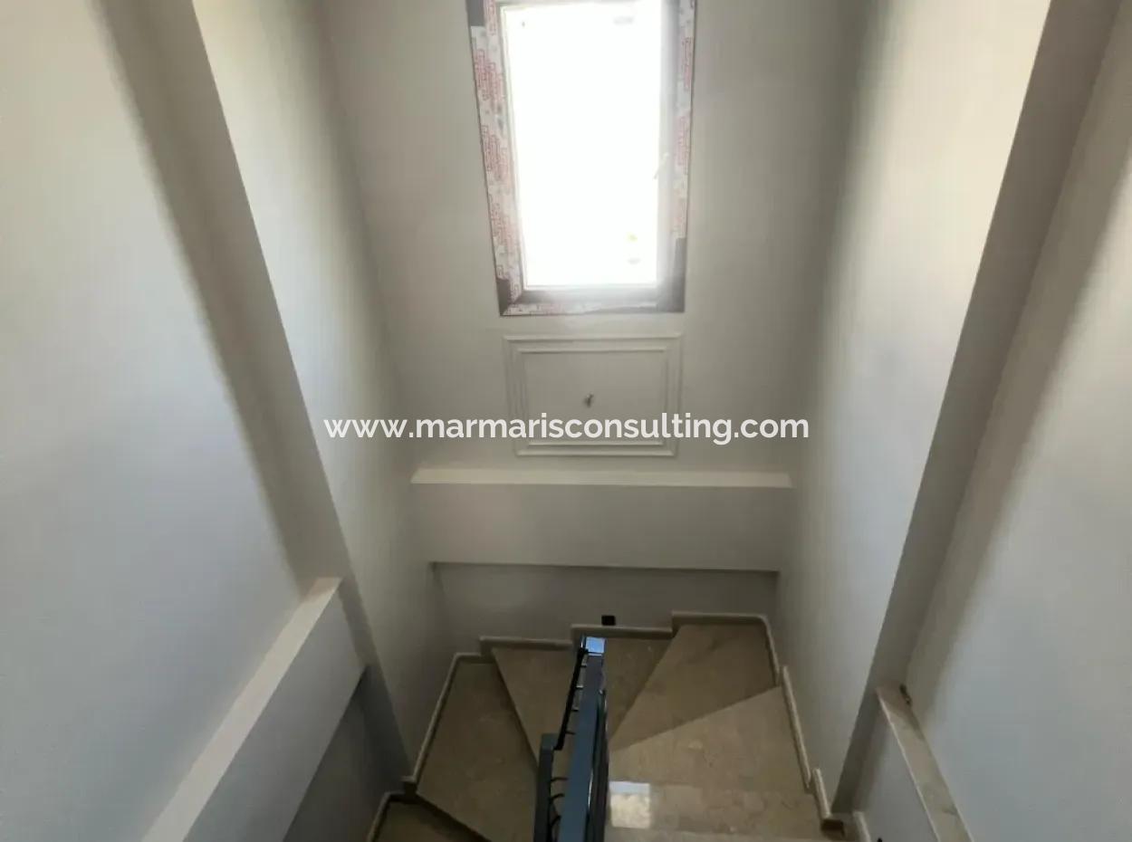 Herrlicher Blick Auf Die Natur Freistehender Garten Mit Parkplatz, Pool Mit Swimmingpool, 3 Zimmer, 4 Bäder, Ultra-Luxusvilla Zum Verkauf, 3 Etagen Auf Einem 500M2 Großen Grundstück