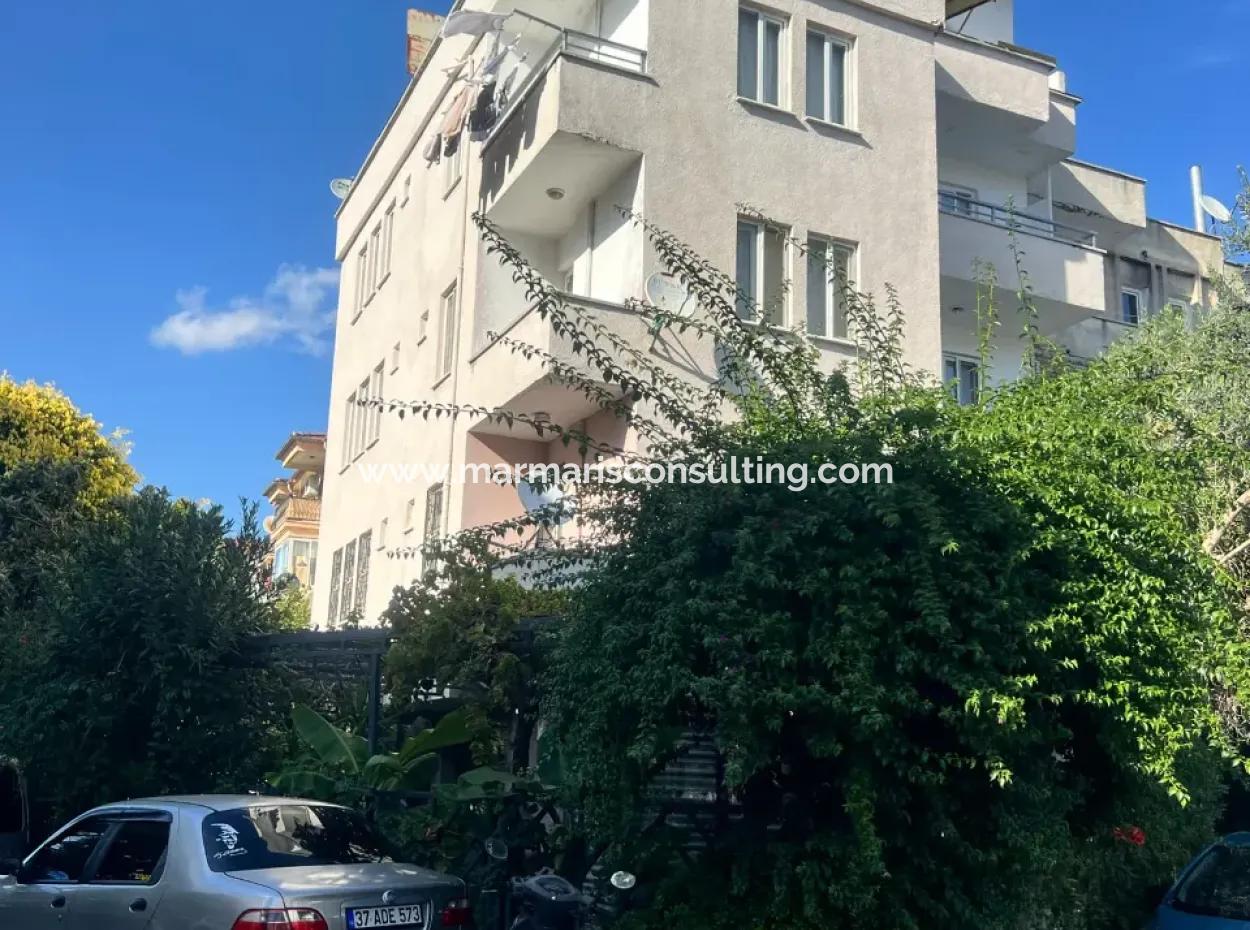 Komplettes Gebäude Mit 7 Wohnungen Und 1 Geschäft Zum Verkauf Im Zentrum Von Marmaris