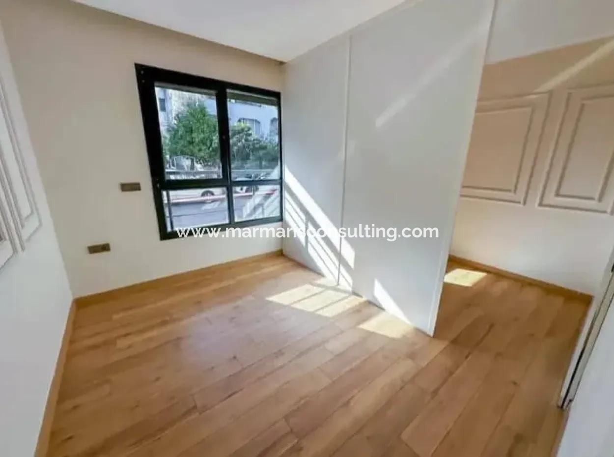 Çıldır Viertel 2 1 Jahre Alte Wohnung Zum Verkauf Mit 1 Hohem Eingangsparkplatz