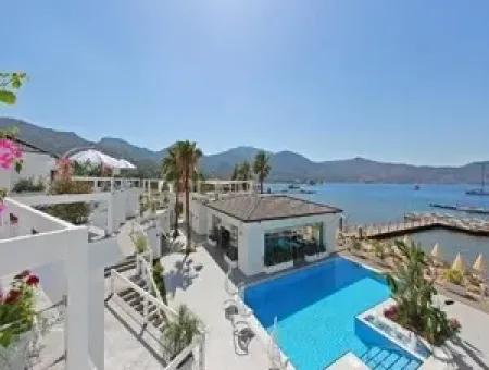 Zum Verkauf Am Meer In Einer Entfernung Von 40 Km Von Marmaris Hotel Handtücher