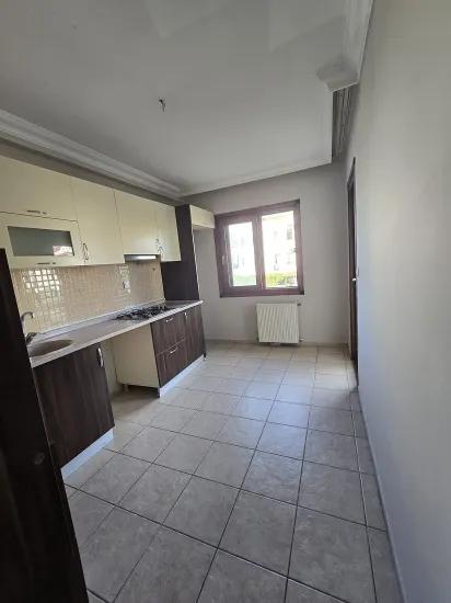 3+1 Zu Vermietende Wohnung Im Jungen Gebäude Im Viertel Çıldır