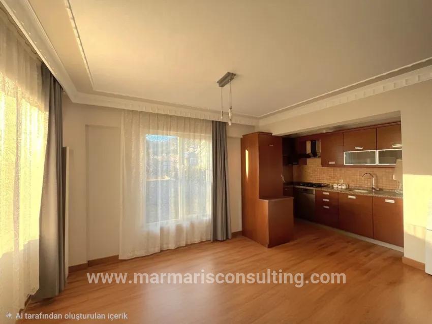 In Camiavlu Mahallesi, A 3+1 Rental Flat In A Complex With A Swimming Pool