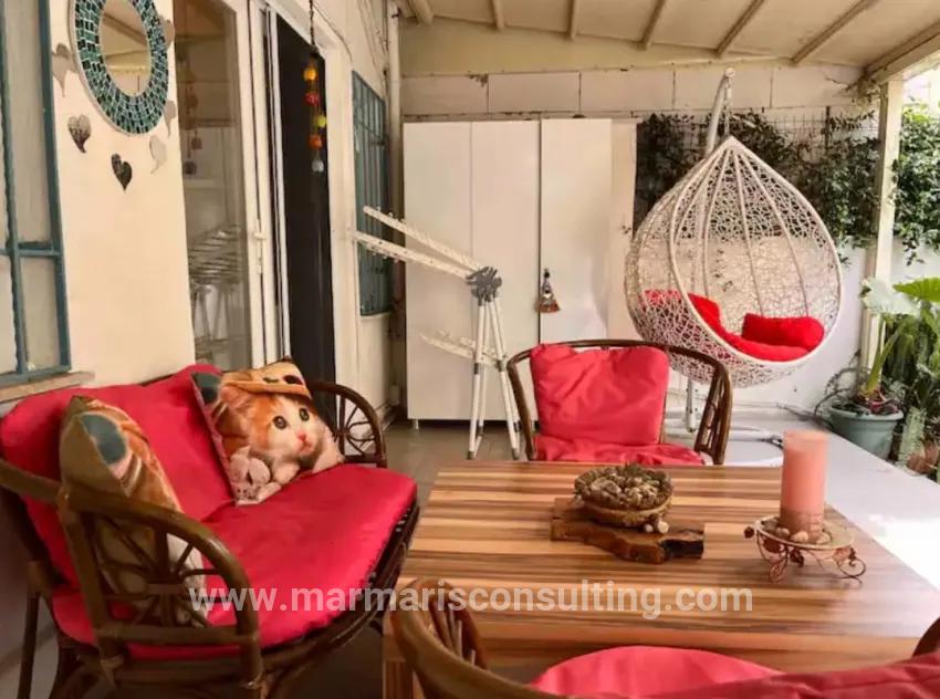 Close To The Coastline Garden 2+1 Floor Ownership For Sale Apartment – Çildır Neighbourhood