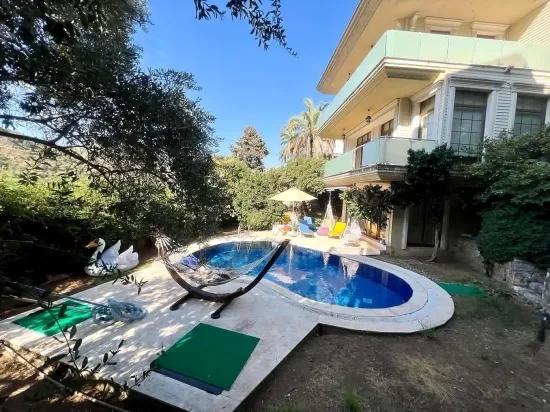 For Sale 4+2 Villa – 970 m² Land Share – Armutalan