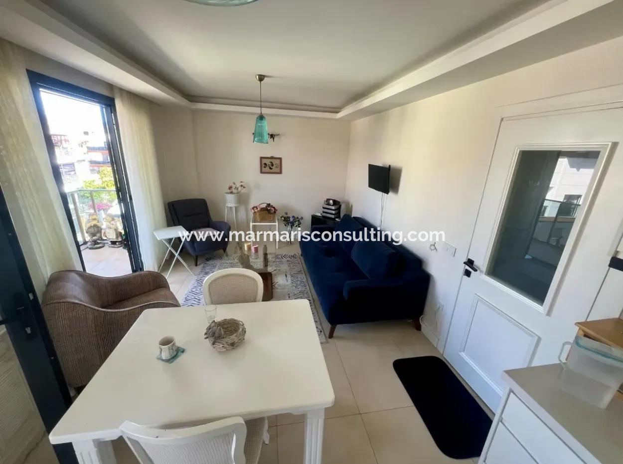2 Rooms 1 Living Room New Building Upper Duplex Double Bathroom 90 M2 Apartment For Sale In The Center Of Marmaris Close To The Sea