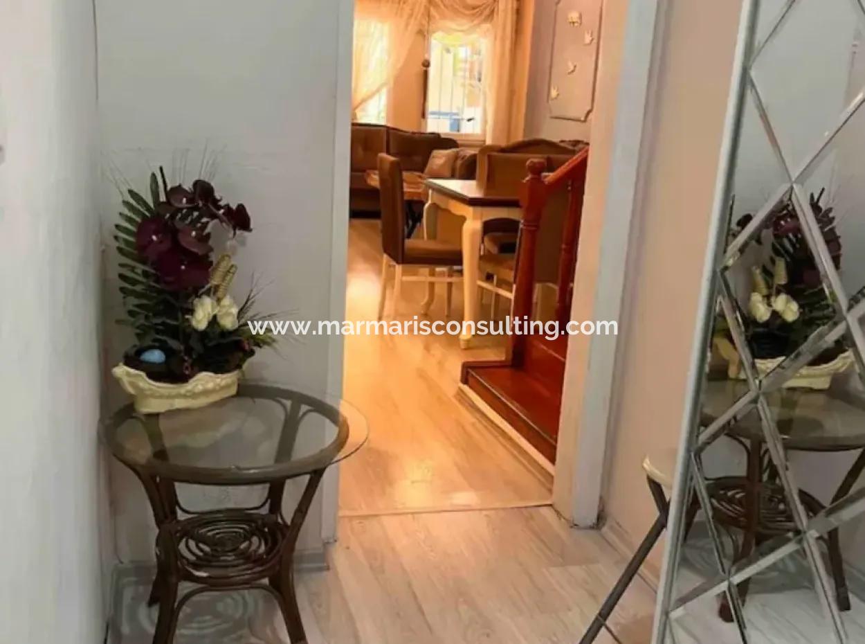 Çıldır Mahallesi 2 1 Garden Duplex Flat For Sale