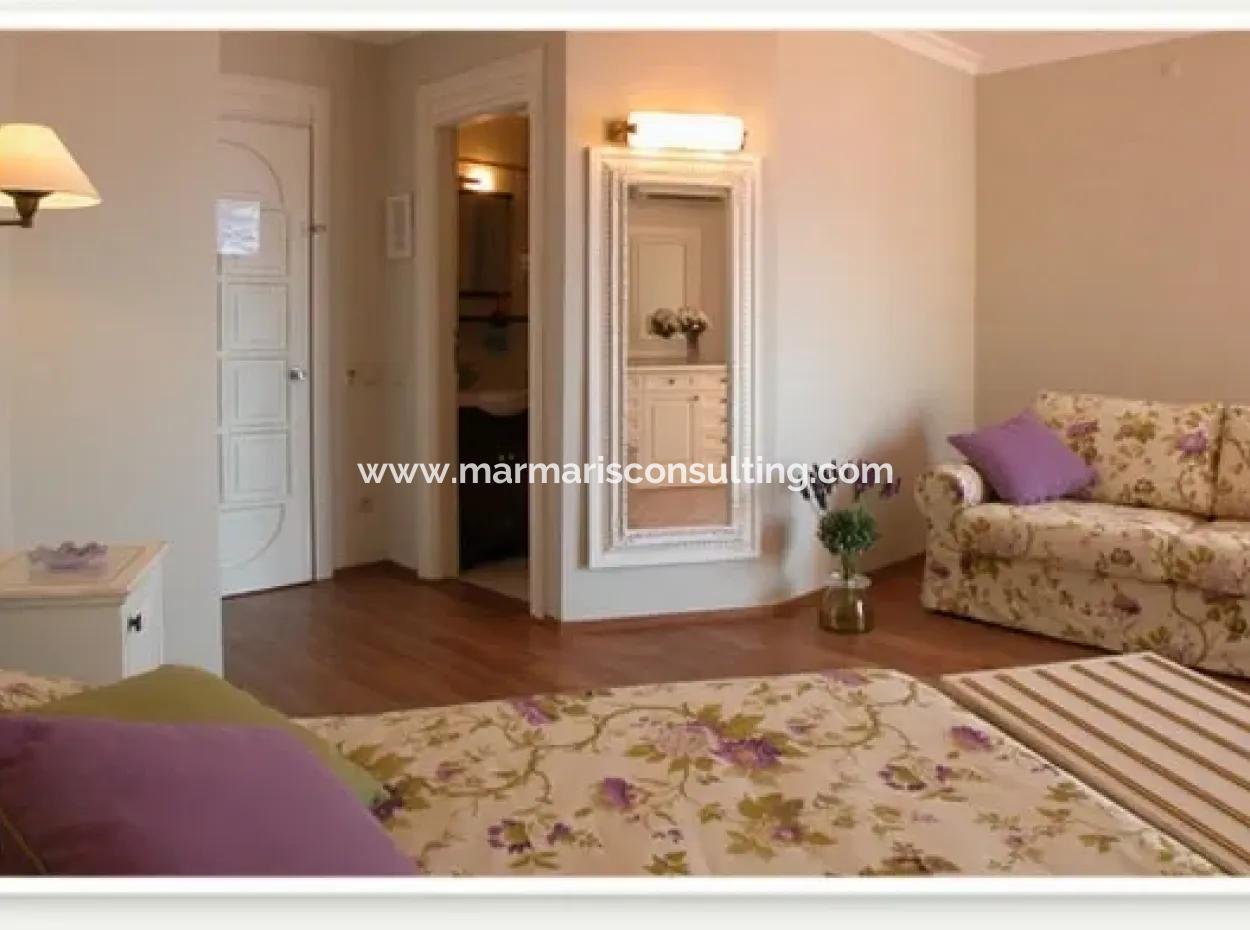 100 Room Hotel With Pool In The Centre Of Marmaris For Sale