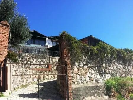 Stone Villa With Swimming Pool, 8 Rooms, 740M2 Plot For Sale In Gökova Region
