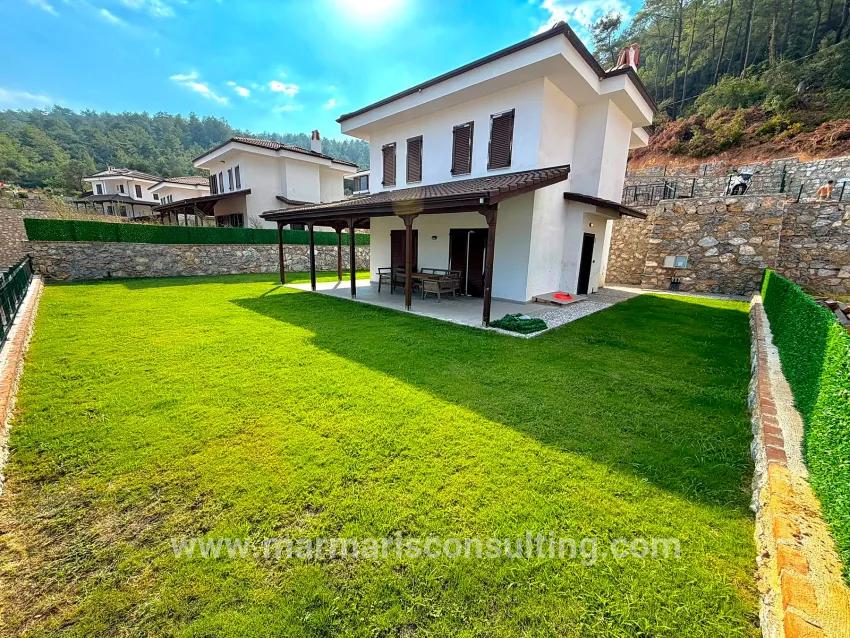 Для Продажи Вилла 3+1 в Çetibeli Marmaris - 140 m²