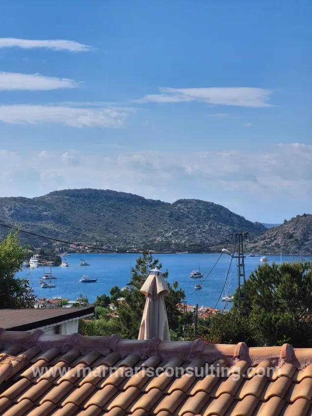 Selimiye 'de 2+1 Deniz Manzaralı Müstakil Satılık Taş Ev