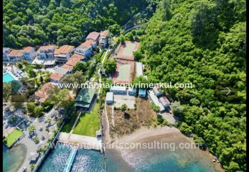 Marmaris Adaköy mevkiinde 4500m2 denize sıfır Özel mülk