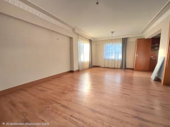 Marmaris'in en prestijli sitesinde satılık 3+1 Üst dubleks daire