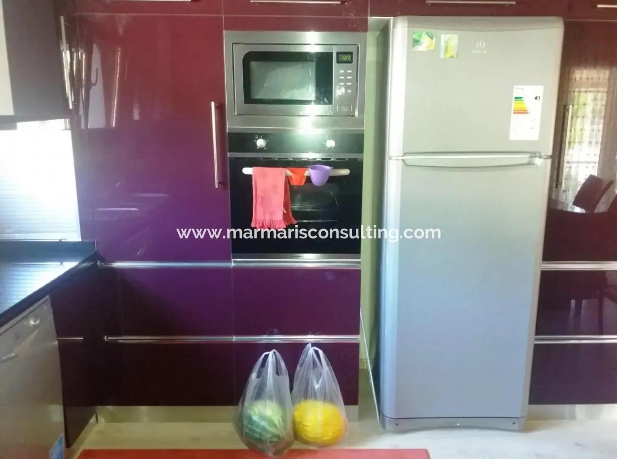 Marmaris İçinde 7000M2 Arsa Üzerine Kurulu 8 Oda Çiftlik Evi Havuz Mevcut