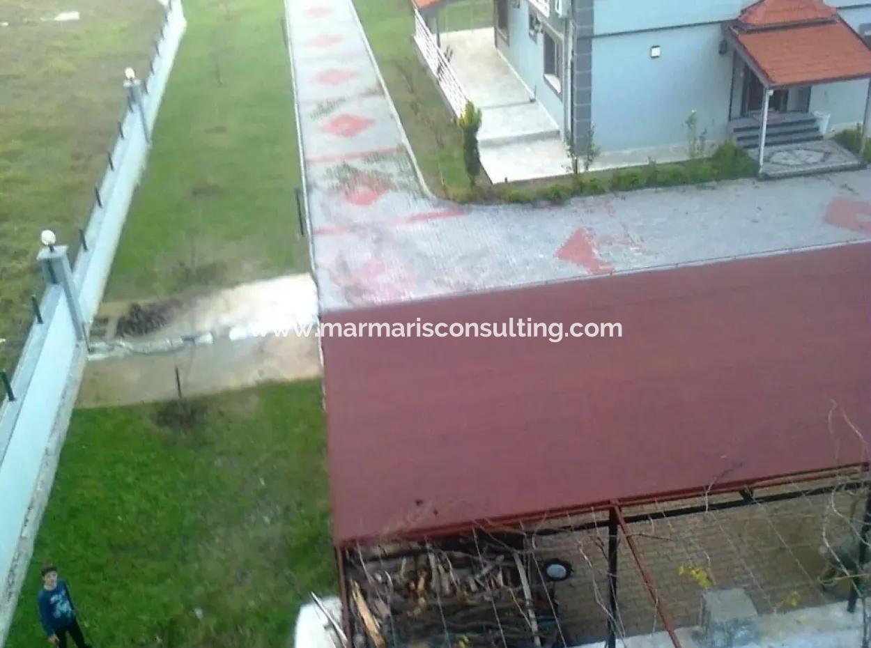 Marmaris İçinde 7000M2 Arsa Üzerine Kurulu 8 Oda Çiftlik Evi Havuz Mevcut