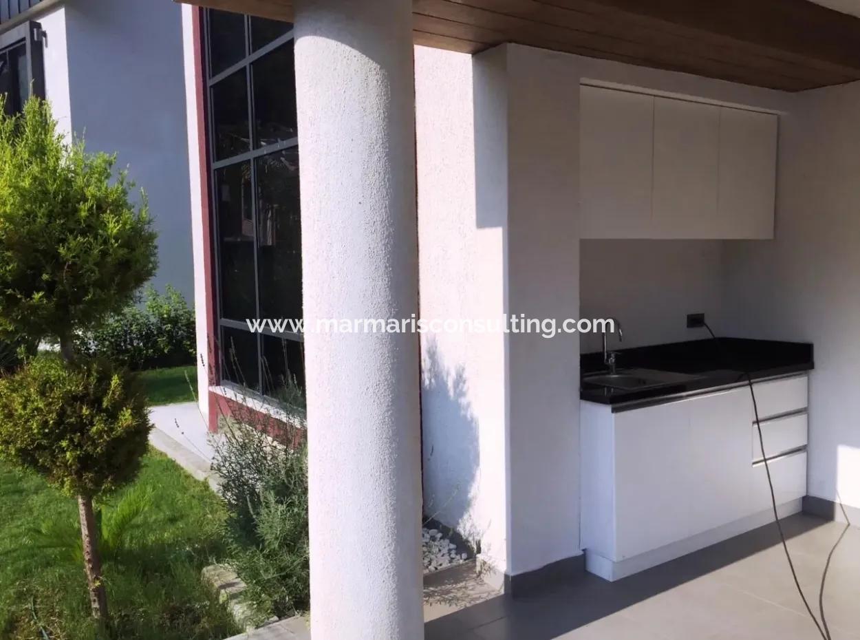 Marmaris İlçesi Beldibi Mahallesinde Satılık Müstakil Havuzlu 4 Oda 2 Salon 220 M2 Havuzlu Akıllı  Villa