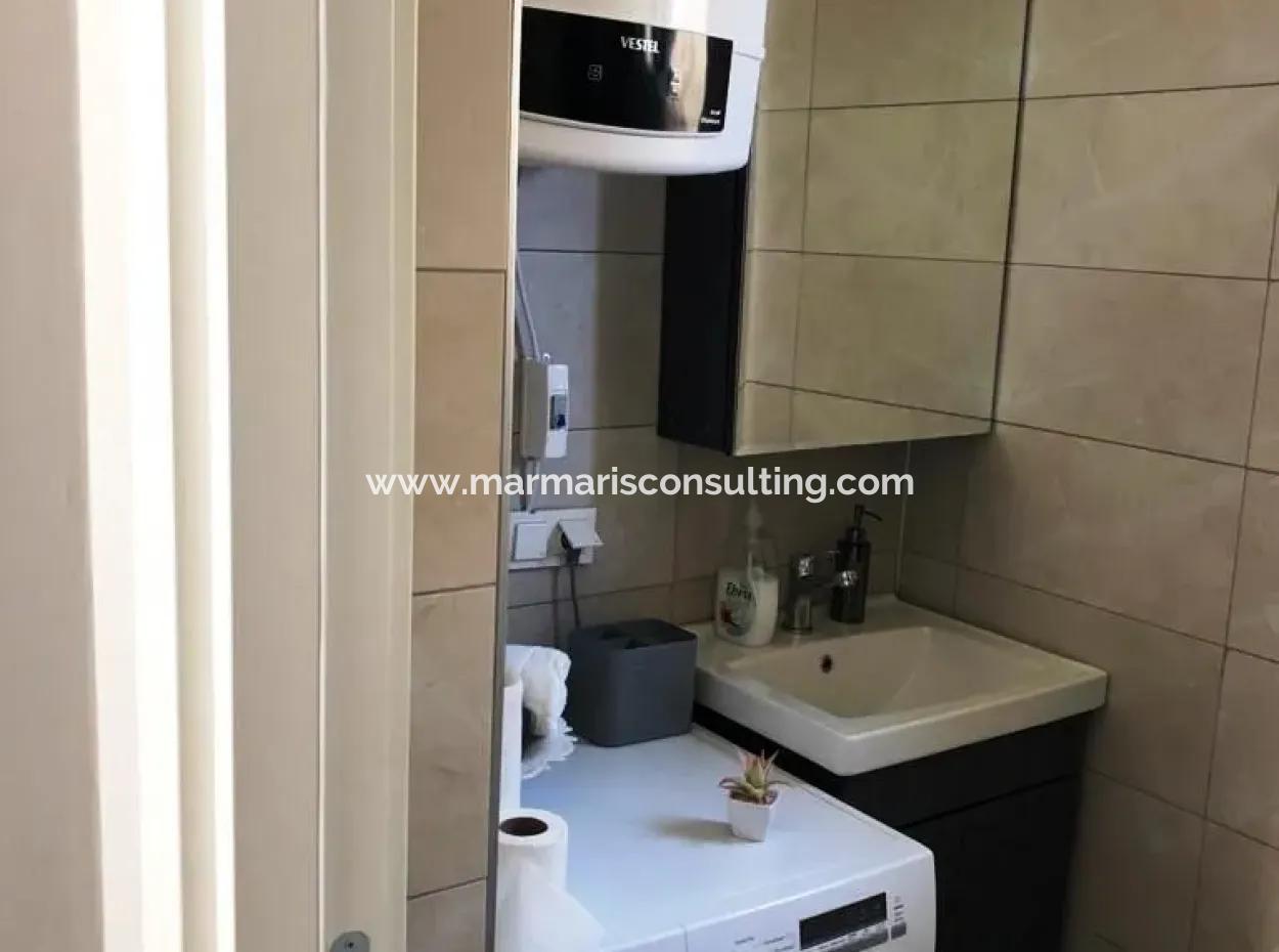 Datça Merkezinde Denize 400 Metre Mesafede Yüzme Havuzlu Site İçerisinde 2 Oda 1 Salon Açık Mutfak 100 M2 Satılık Daire