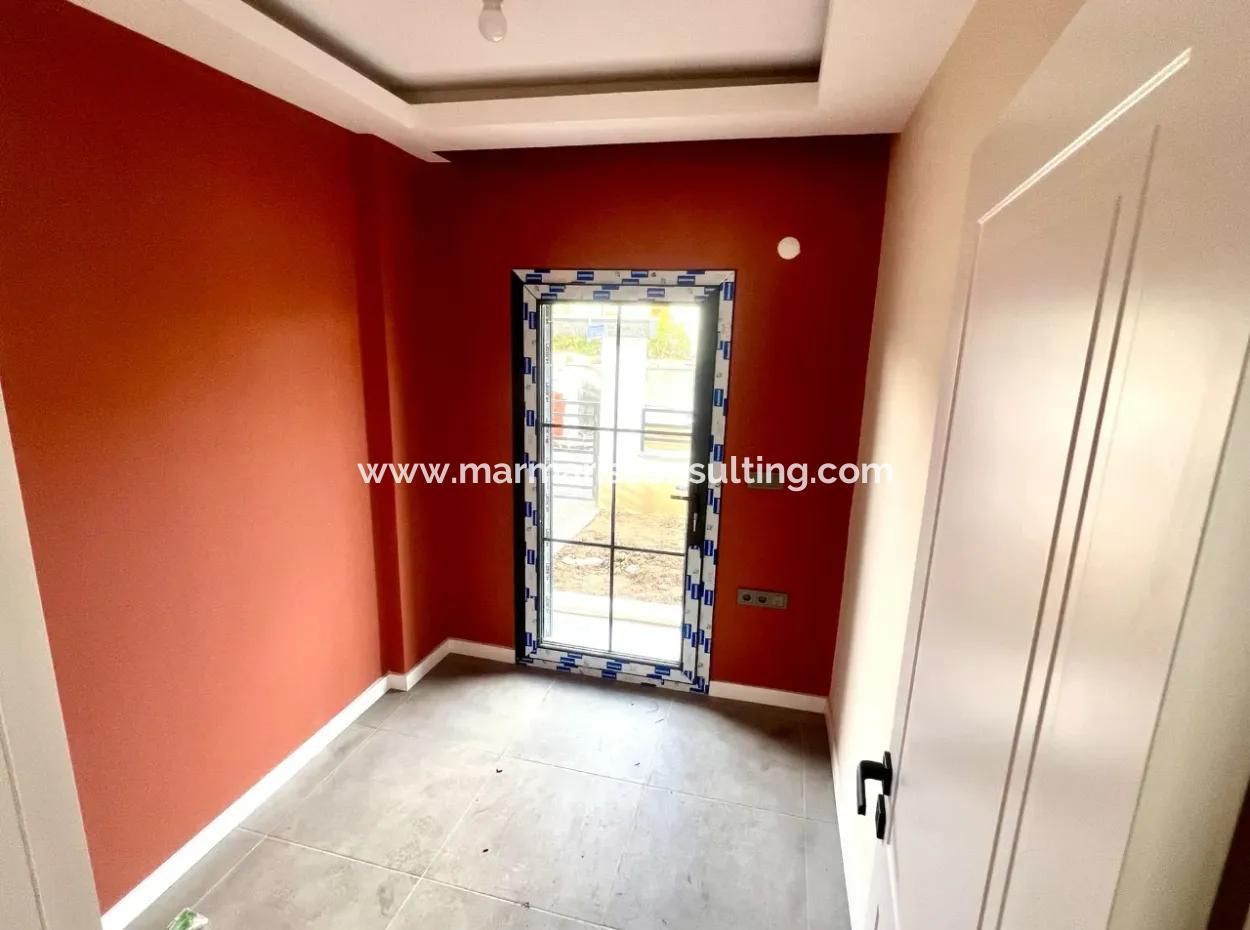 Muğla İli Ula İlçesi Gökçe Mahallesinde Orman Manzaralı Denize 2 Km Mesafede Yüzme Havuzlu Satılık Lüks Daire