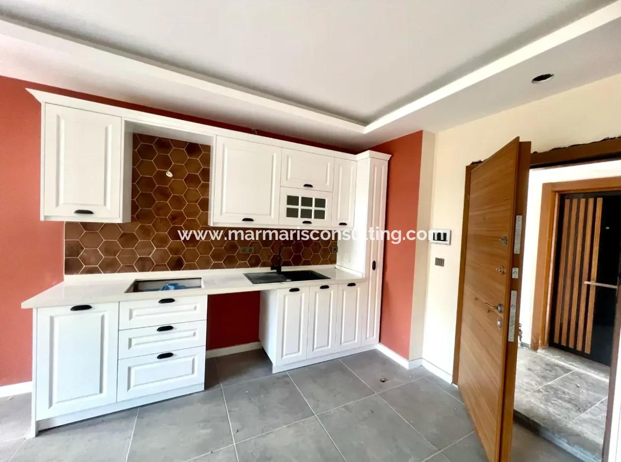 Muğla İli Ula İlçesi Gökçe Mahallesinde Orman Manzaralı Denize 2 Km Mesafede Yüzme Havuzlu Satılık Lüks Daire