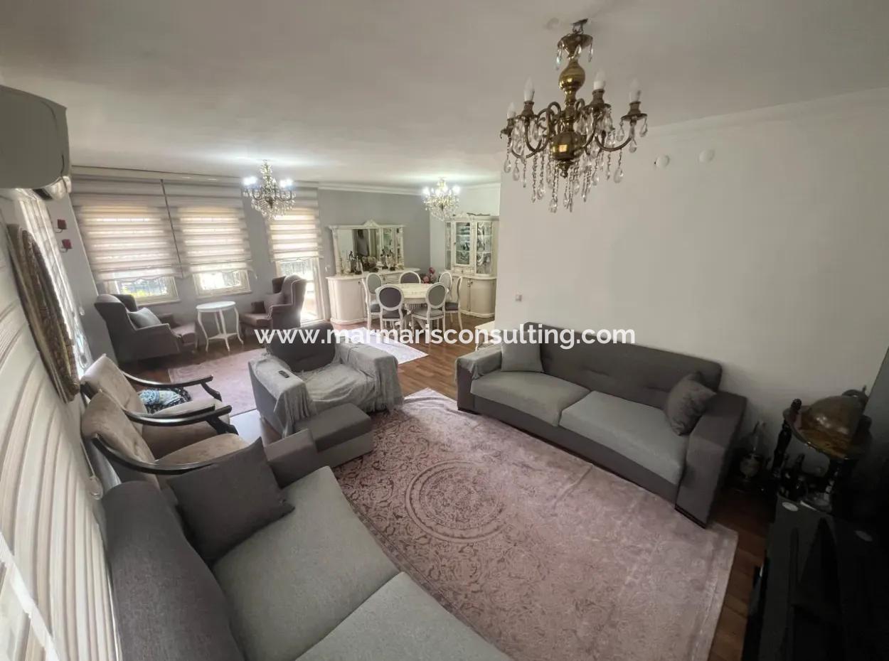 Marmaris Merkez 3 Oda 1 Salon K.mutfak 140M2 Satılık Arakat Daire Denize Çok Yakın