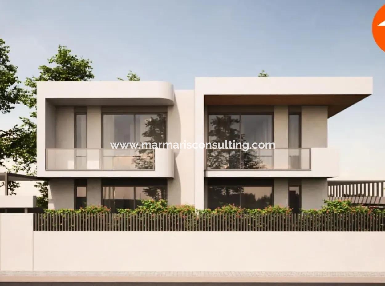 Emlakçıdan Marmaris Merkezinde Satılık Sıfır İkiz Villa