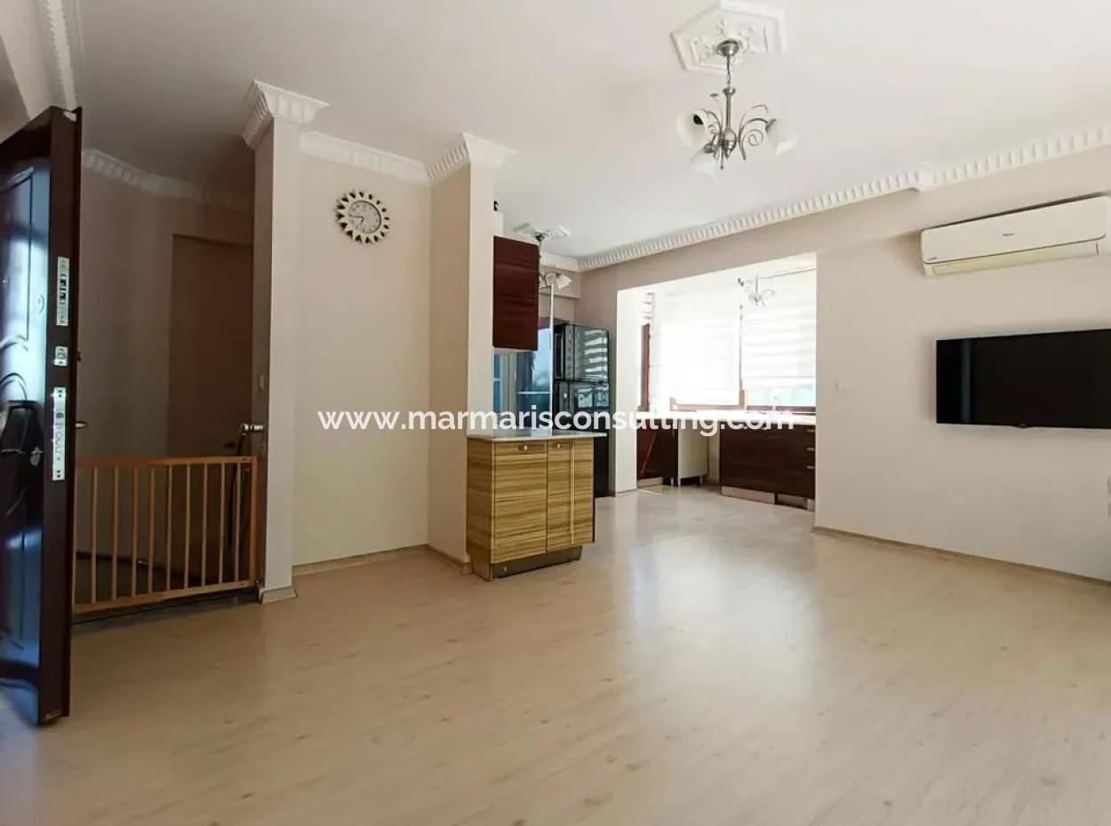 Marmaris İlçesi Beldibi Mahallesi Doğa Manzaralı Yüzme Havuzlu Site İçerisinde 3+1 Bahçe Dubleks Satılık Daire