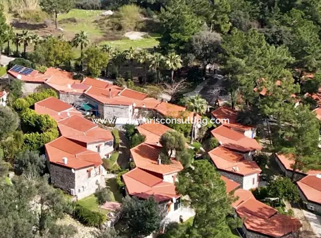 Marmaris İlçesi Turunç Mahallesi Deniz Kenarı 2354M2 Satılık Arsa