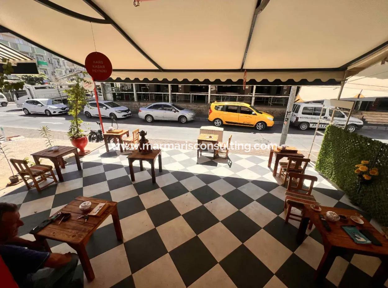 Marmaris Hareketli Merkezinde Eşsiz Konsepti İle Hazır Müşterisi Olan Satılık Dükkan