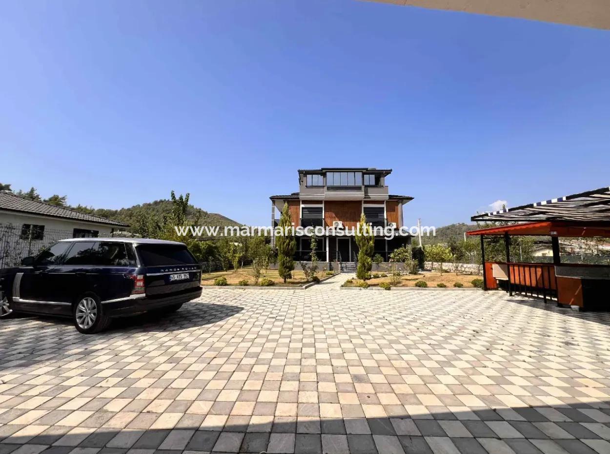 Harika Bir Portföy Marmaris'in Saklı Cennetinde Yatırım Fırsatı: 838M2 Arsa İçerisinde Lüks 5 Adet 2+1 110M2 Daireler Marmaris'e Sadece 15 Km Uzaklıkta,
