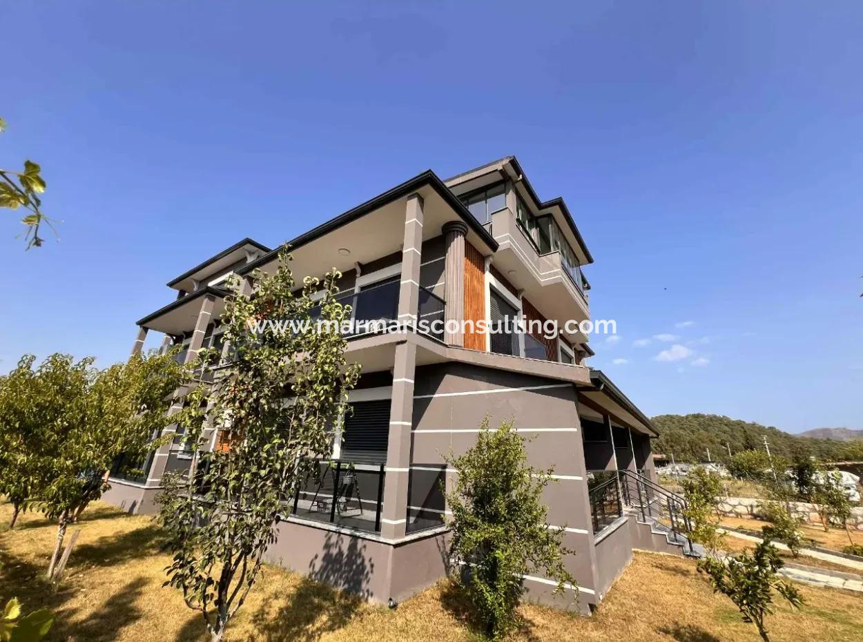 Harika Bir Portföy Marmaris'in Saklı Cennetinde Yatırım Fırsatı: 838M2 Arsa İçerisinde Lüks 5 Adet 2+1 110M2 Daireler Marmaris'e Sadece 15 Km Uzaklıkta,