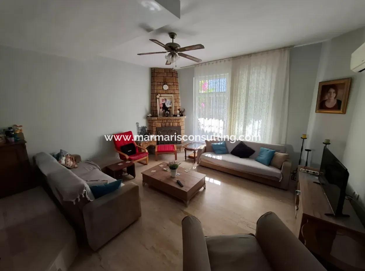 Armutalan Mahallesi Satılık 3÷1 Müstakil Tripleks Ev