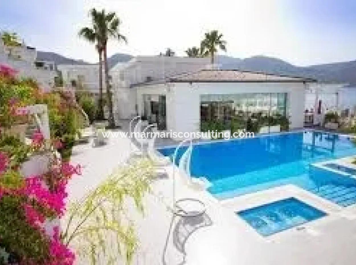 Marmaris,Den 40 Km Uzaklıkta Denize Sıfır Satılık Butik Otel İskelesi Mevcut