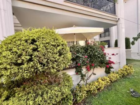 Marmaris Merkezinde Muhteşem Lokasyonda  Satılık Harika Bir Daire 2 Oda 1 Salon 110M2 Bahçeli Denize 300 Metre