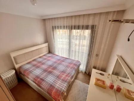 Marmaris Merkezinde Muhteşem Lokasyonda  Satılık Harika Bir Daire 2 Oda 1 Salon 110M2 Bahçeli Denize 300 Metre
