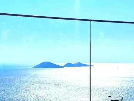 Kalkan,Da Muhteşem Deniz Manzaralı Yüzme Havuzu Mevcut Müstakil Satılık Villa Özel Yapım Bir Villa