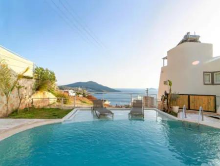 Kalkan,Da Muhteşem Deniz Manzaralı Yüzme Havuzu Mevcut Müstakil Satılık Villa Özel Yapım Bir Villa