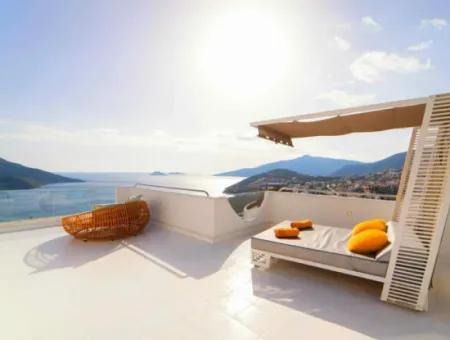 Kalkan,Da Muhteşem Deniz Manzaralı Yüzme Havuzu Mevcut Müstakil Satılık Villa Özel Yapım Bir Villa