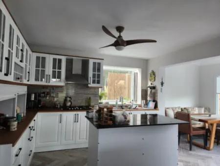 Ortaca Mahallesi Satılık 10.000 M2 İçerisinde Özel Yapım Havuzlu Çiftlik Evi