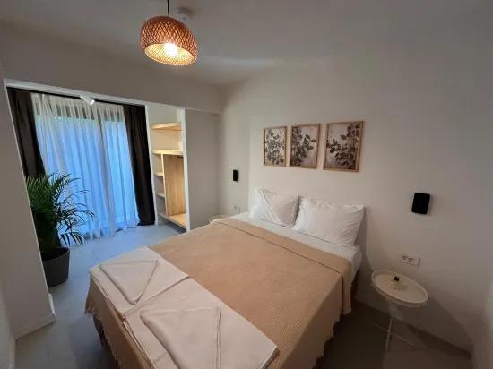 Marmaris Çıldır’da Denize 30 M Sıfır Lüks Bahçeli Eşyalı Kiralık 2+1